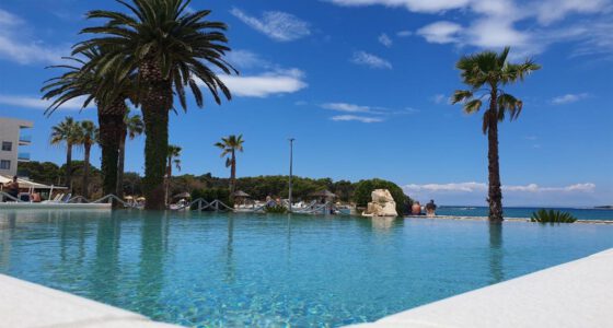 Nyaralás horvát tengerparton 2 fő részére félpanziós ellátással és választható programokkal - Liberty Hotel***